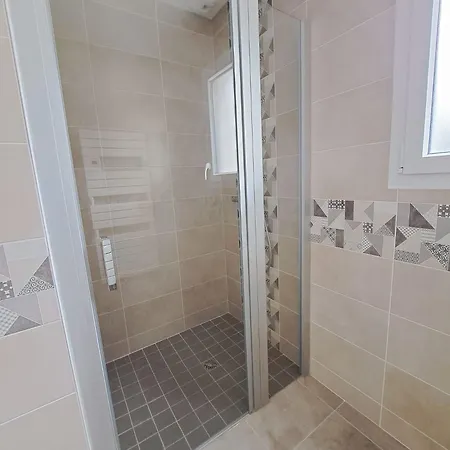 Prázdninový dům Superbe Maison Avec Piscine Saint-Jean-de-Monts